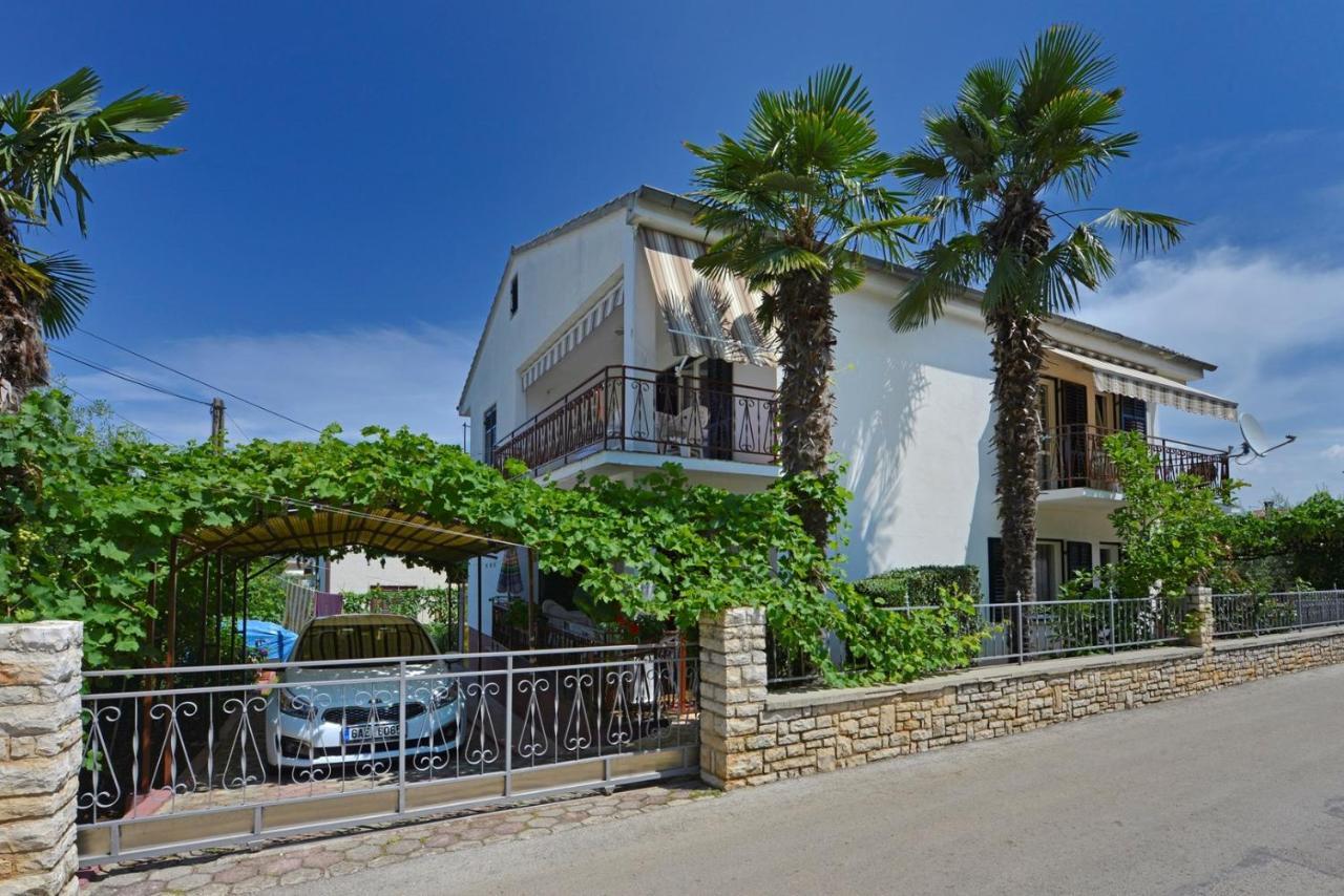 Apartment Complex Nevia Poreč Eksteriør bilde