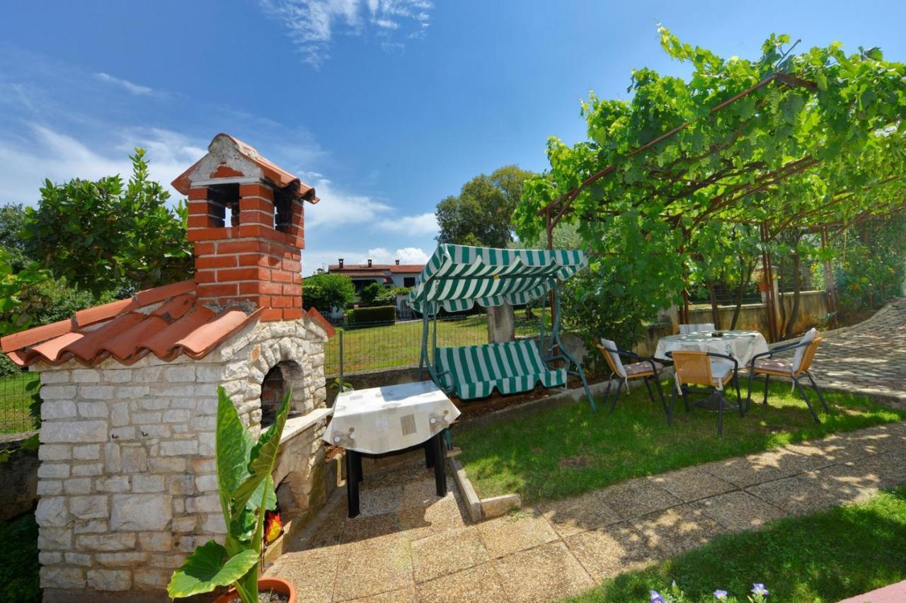 Apartment Complex Nevia Poreč Eksteriør bilde