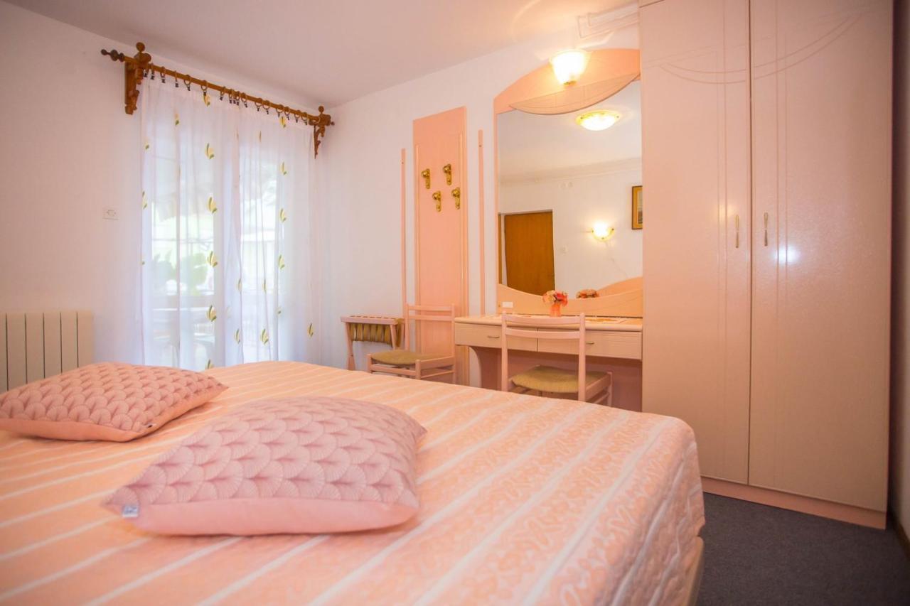 Apartment Complex Nevia Poreč Eksteriør bilde